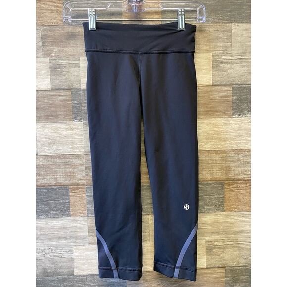 Lululemon Women's Black Run Inspire Crop II Leggings Size 2 - Picture 1 of 10